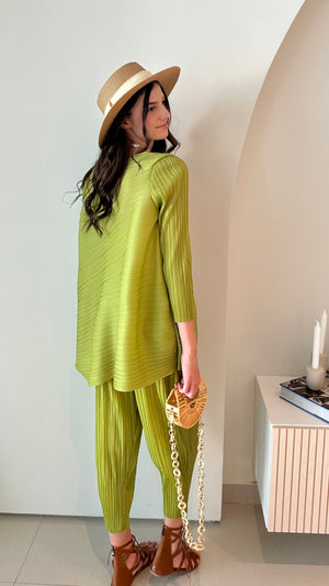 Green Pleated Set